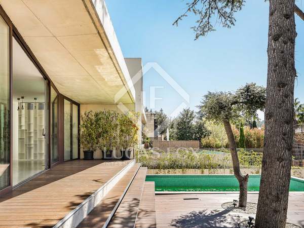 Casa / vil·la de 600m² en venda a Golf-Can Trabal, Barcelona