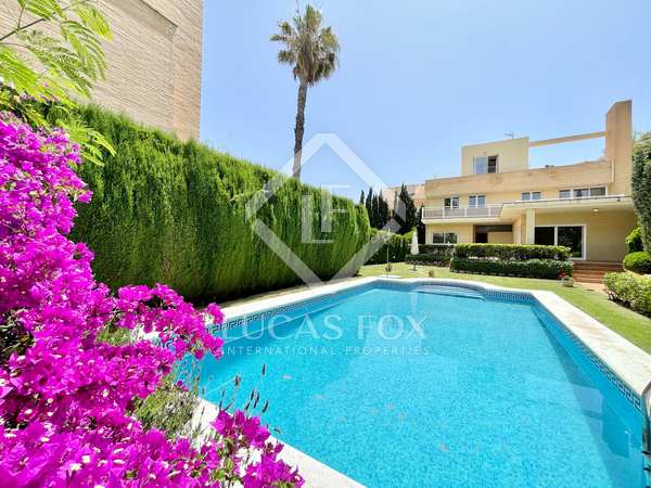 474m² house / villa for sale in Cabo de las Huertas