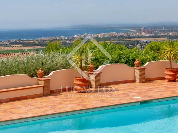 630m² house / villa for sale in Roses, Costa Brava
