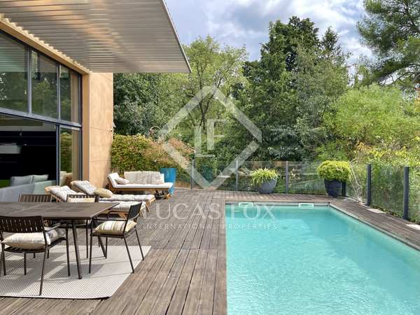 232m² house / villa with 1,200m² garden for sale in Montpellier