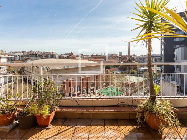 114m² Penthouse with 13m² terrace for sale in Eixample Left