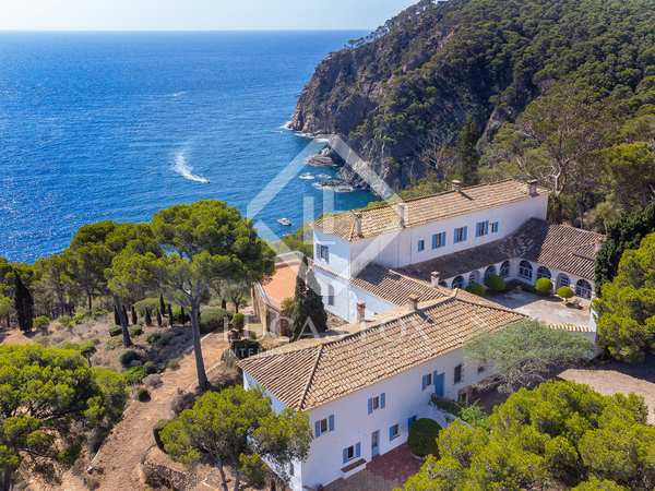 Casa / villa di 1,118m² in vendita a Llafranc / Calella / Tamariu