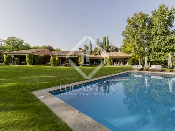 Casa / villa di 1,006m² in vendita a La Moraleja, Madrid
