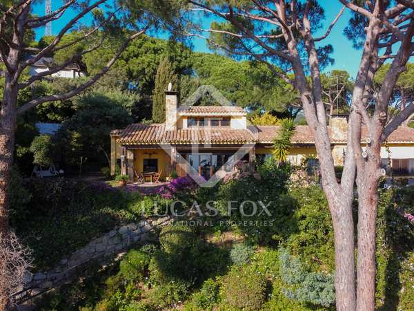 Casa / villa de 474m² con 1,700m² de jardín en venta en Sant Andreu de Llavaneres