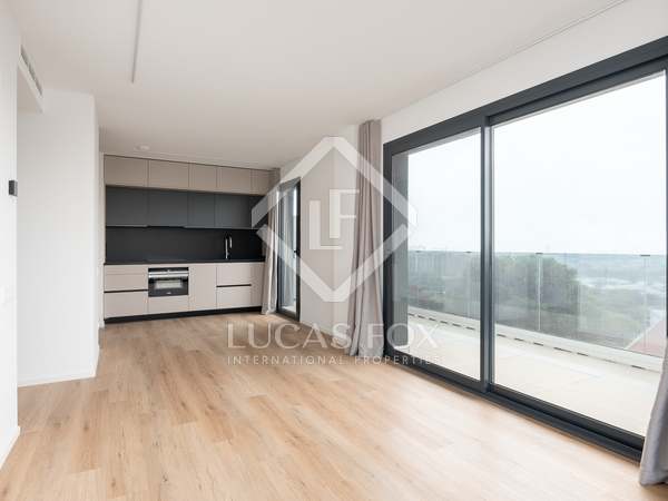 Appartement van 63m² te koop met 26m² terras in Esplugues