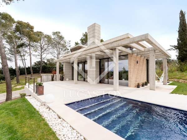 Casa / villa di 550m² in vendita a Cuidalcampo, Madrid