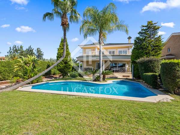 537m² house / villa for sale in Gran Alacant, Alicante