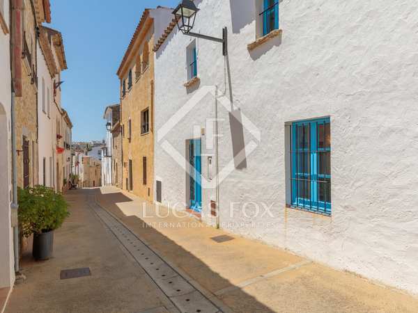 Villa van 168m² te koop in Begur Town, Costa Brava
