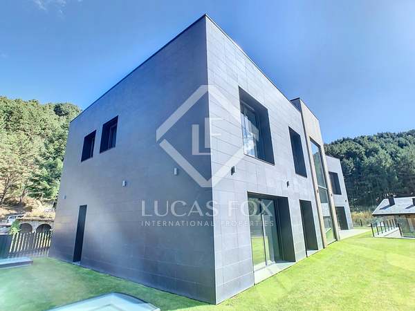 1,677m² house / villa with 448m² garden for prime sale in La Massana