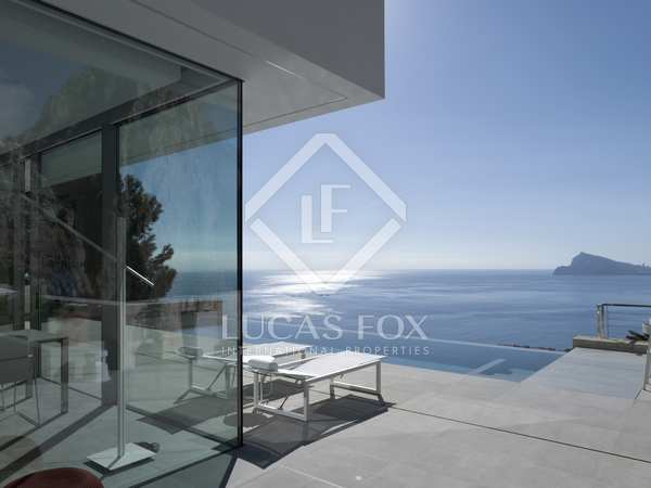296m² house / villa for sale in Calpe, Costa Blanca