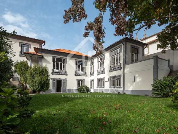 Casa / villa de 324m² en venta en Porto, Portugal