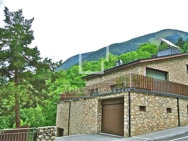 Casa / Vila de 500m² à venda em Grandvalira Ski area