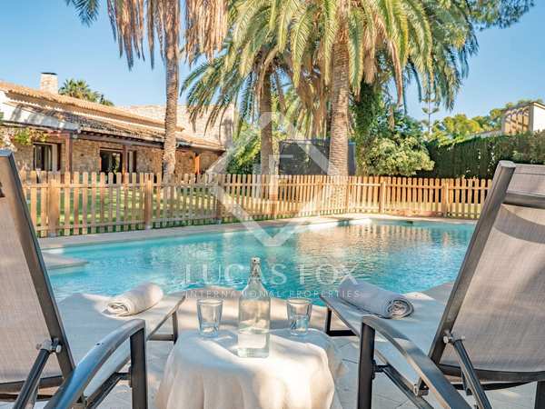 749m² house / villa for sale in La Cañada, Valencia