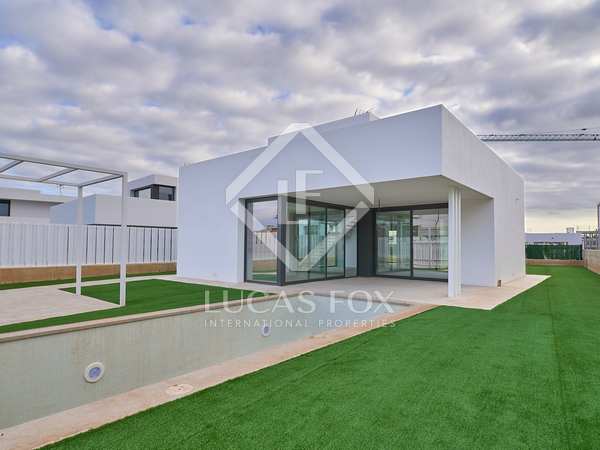 180m² house / villa for sale in Bétera, Valencia