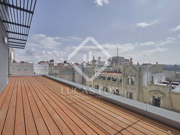 226m² penthouse with 64m² terrace for sale in Almagro