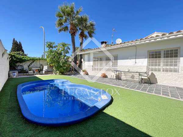 Villa van 168m² te koop in Playa Muchavista, Alicante