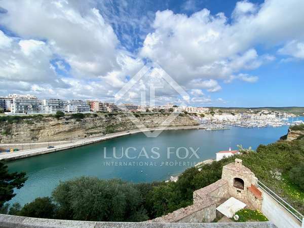 Huis / villa van 557m² te koop in Maó, Menorca