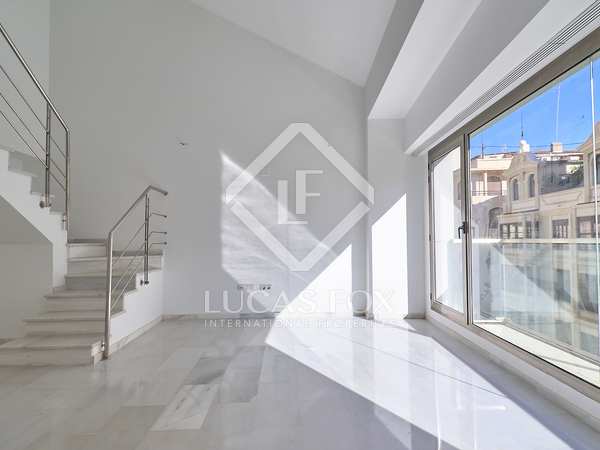 penthouse van 211m² te koop met 30m² terras in Sant Francesc