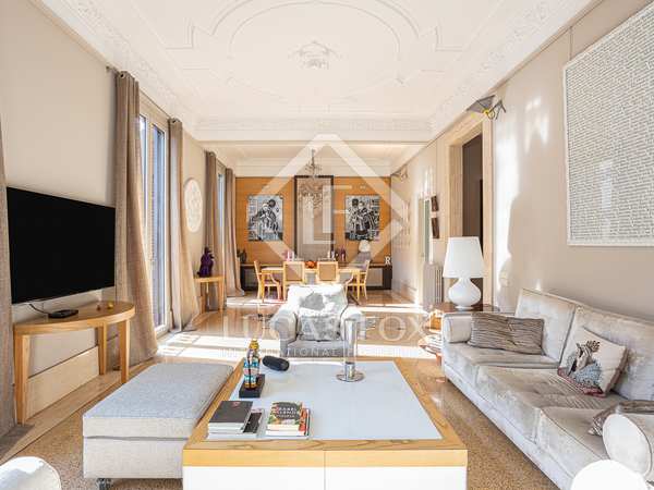200m² apartment with 10m² terrace for sale in Eixample Right