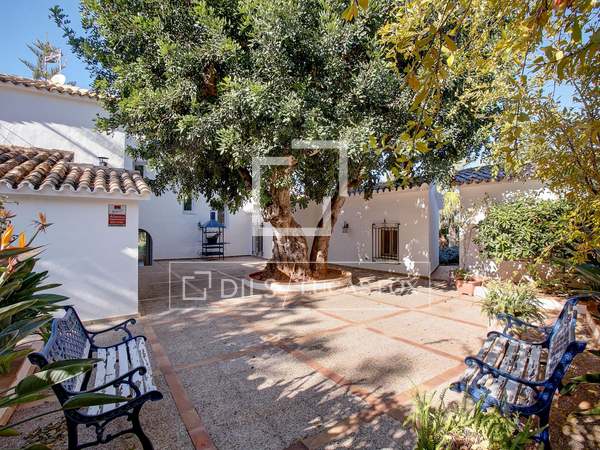 Casa / Vila de 1,008m² à venda em Dénia, Costa Blanca