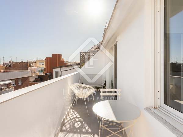 37m² penthouse with 9m² terrace for rent in Poble Sec