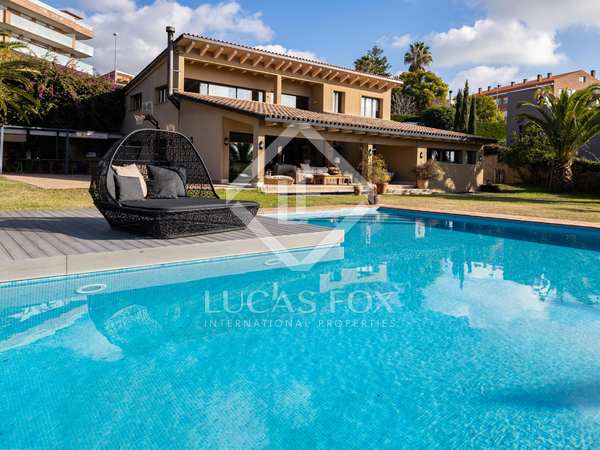 700m² house / villa for sale in Tiana, Barcelona