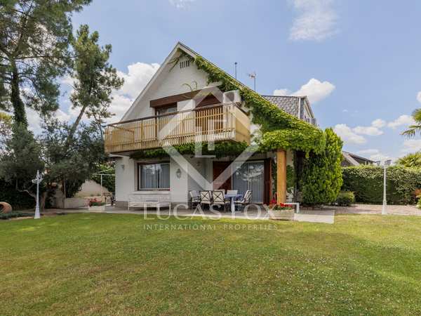 Maison / villa de 285m² a vendre à Pozuelo avec 800m² de jardin