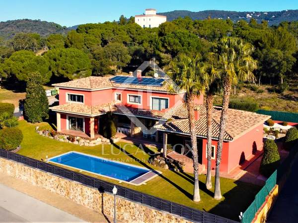 742m² house / villa for sale in Santa Cristina, Costa Brava