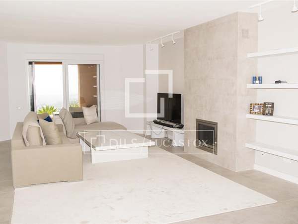 3-bedroom luxury apartment for sale in Nueva Andalucia