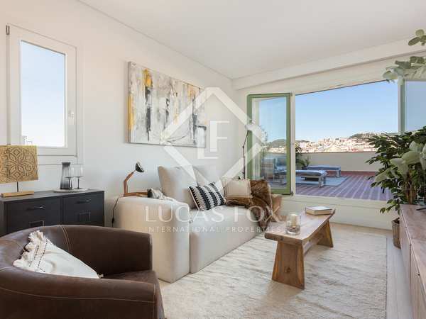 64m² penthouse with 57m² terrace for sale in Eixample Right
