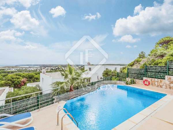huis / villa van 225m² te koop in Mercadal, Menorca