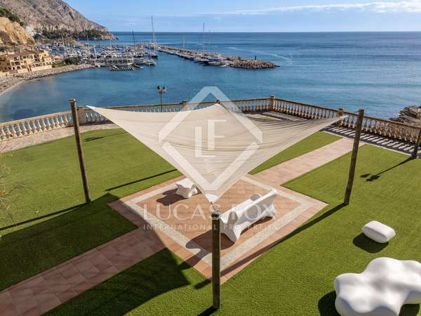 300m² haus / villa mit 39m² terrasse zum Verkauf in Altea Town