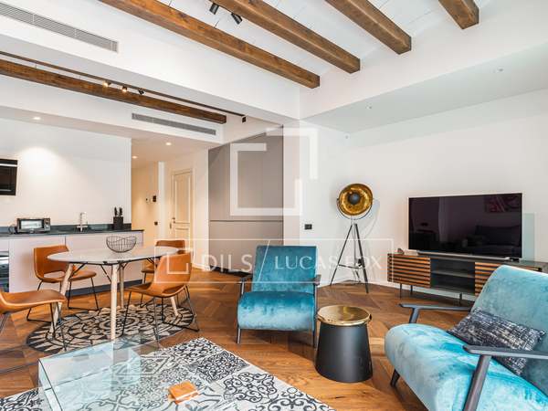 88m² Apartment with 25m² terrace for sale in Gràcia