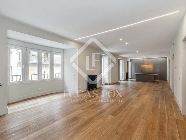 231m² apartment for sale in Ríos Rosas, Madrid