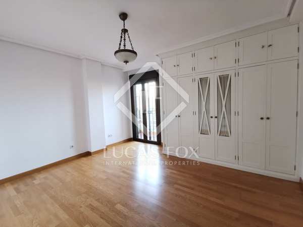 165m² apartment for sale in Sevilla, Spain