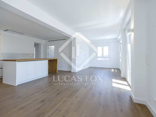 139m² apartment with 13m² terrace for rent in Extramurs