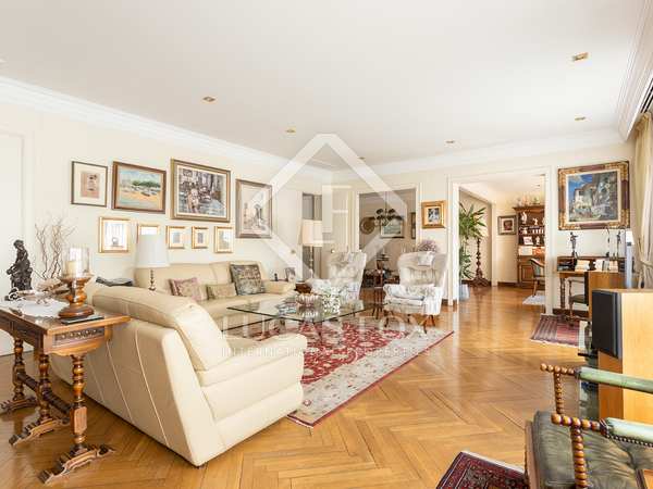 420m² apartment for sale in Sant Gervasi - Galvany