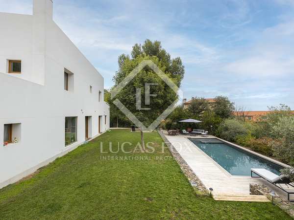 442m² house / villa with 800m² garden for rent in Sarrià