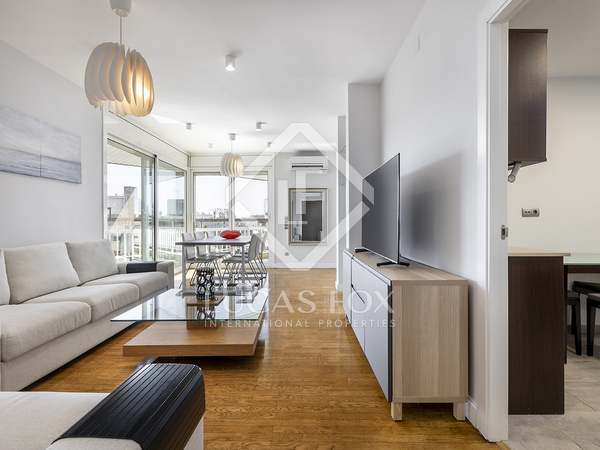 110m² apartment with 25m² terrace for rent in Eixample Right