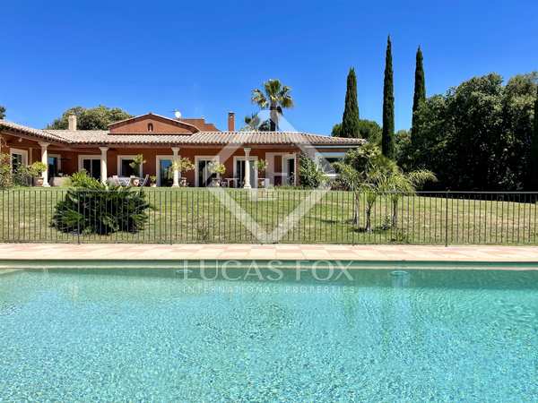 Villa van 300m² te koop met 10,000m² Tuin in Montpellier Region