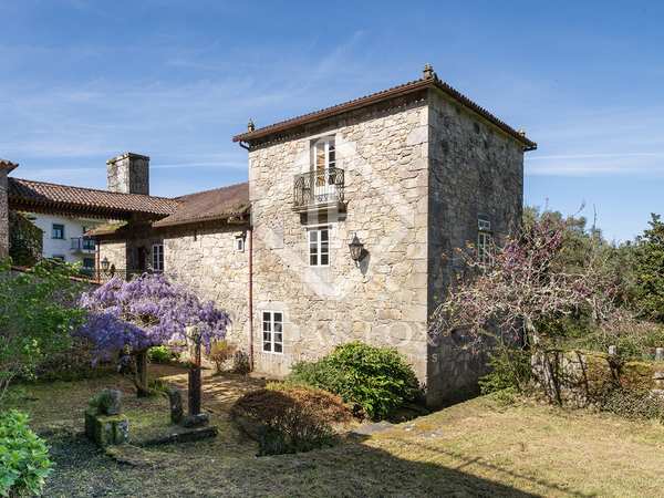 Casa / vil·la de 377m² en venda a Pontevedra, Galicia