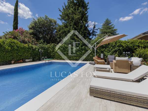 Villa van 250m² te koop in Pozuelo, Madrid
