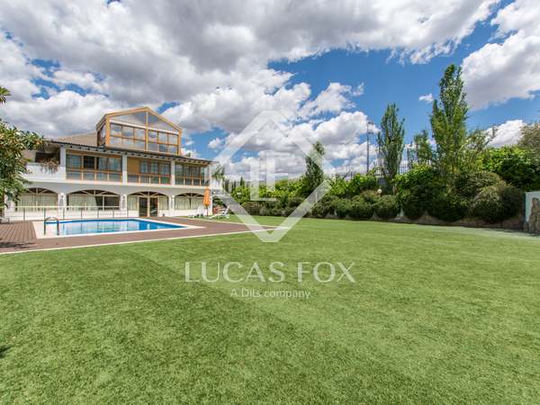 700m² house / villa for sale in Aravaca, Madrid