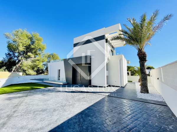 Casa de 261 m² con 30 m² de terraza en venta en Finestrat