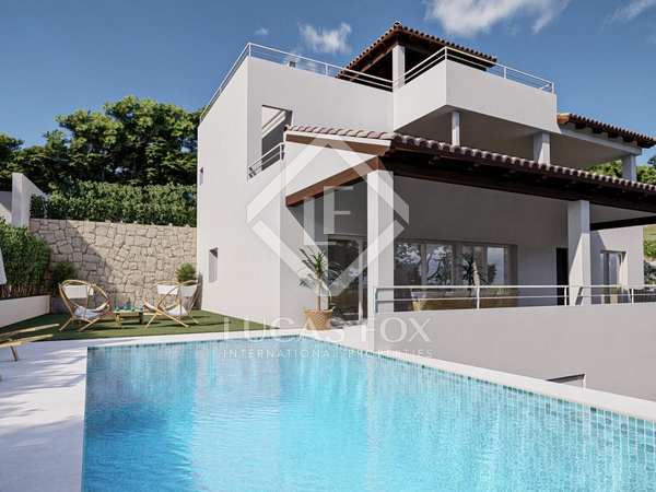 390m² house / villa with 141m² terrace for sale in Altea Town