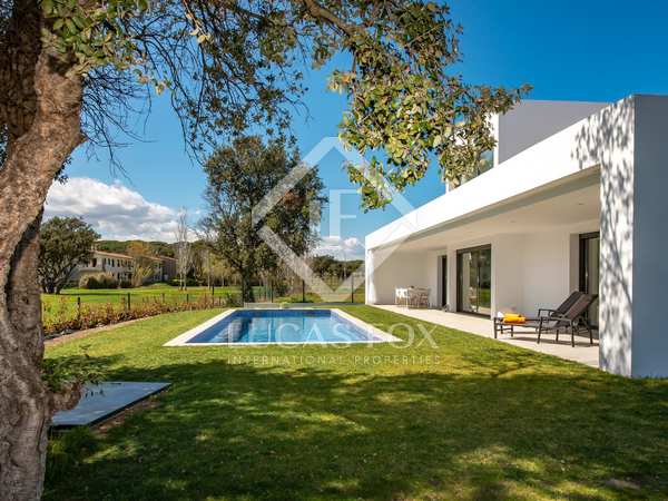 307m² house / villa for sale in Santa Cristina, Costa Brava