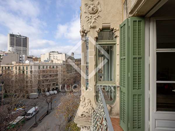 141m² apartment with 16m² terrace for sale in Eixample Right