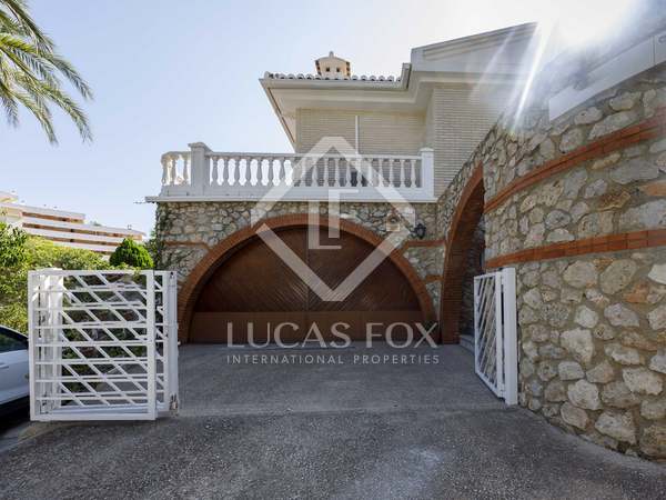 195m² house / villa for sale in Cullera, Valencia