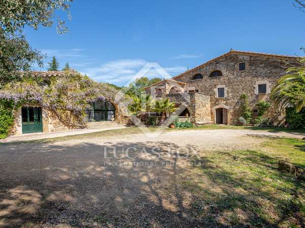 Casa rural de 1,053m² en venta en El Gironés, Girona