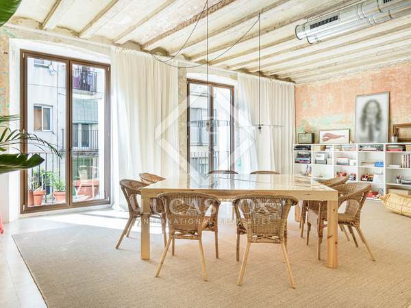 Pis de 204m² en venda a El Raval, Barcelona